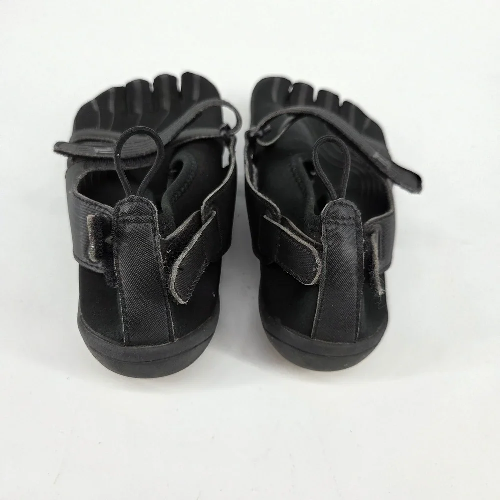 Fila Skele-Toes Kids Black Barefoot Water Shoes 21225610-3 Size 6.5Y